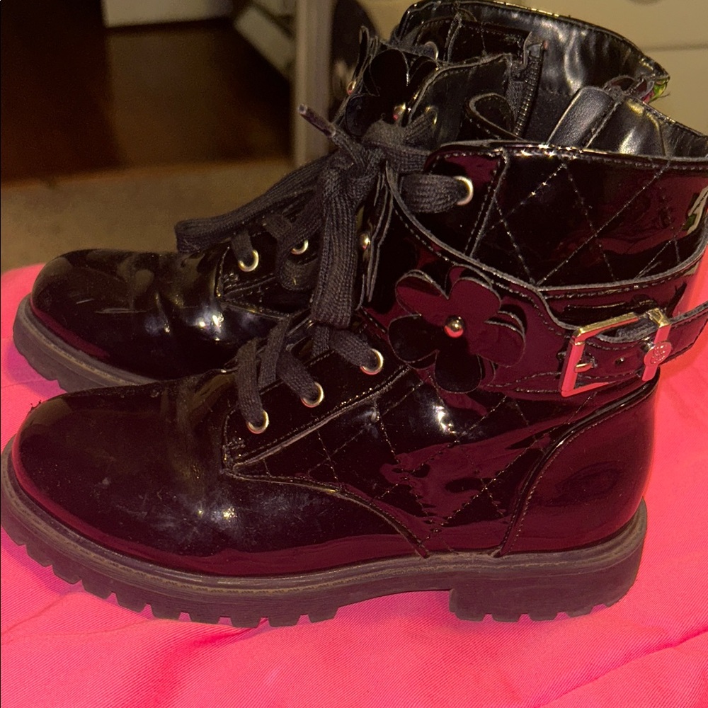 Jessica Simpson Black Quilted flowery girl Boots